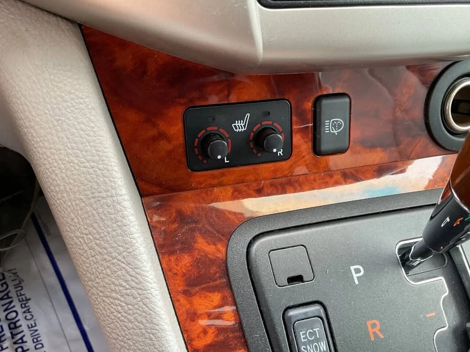 2004 Lexus RX 2nd Gen - Image 14 of 19