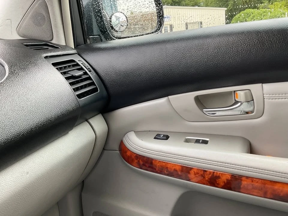 2004 Lexus RX 2nd Gen - Image 12 of 19