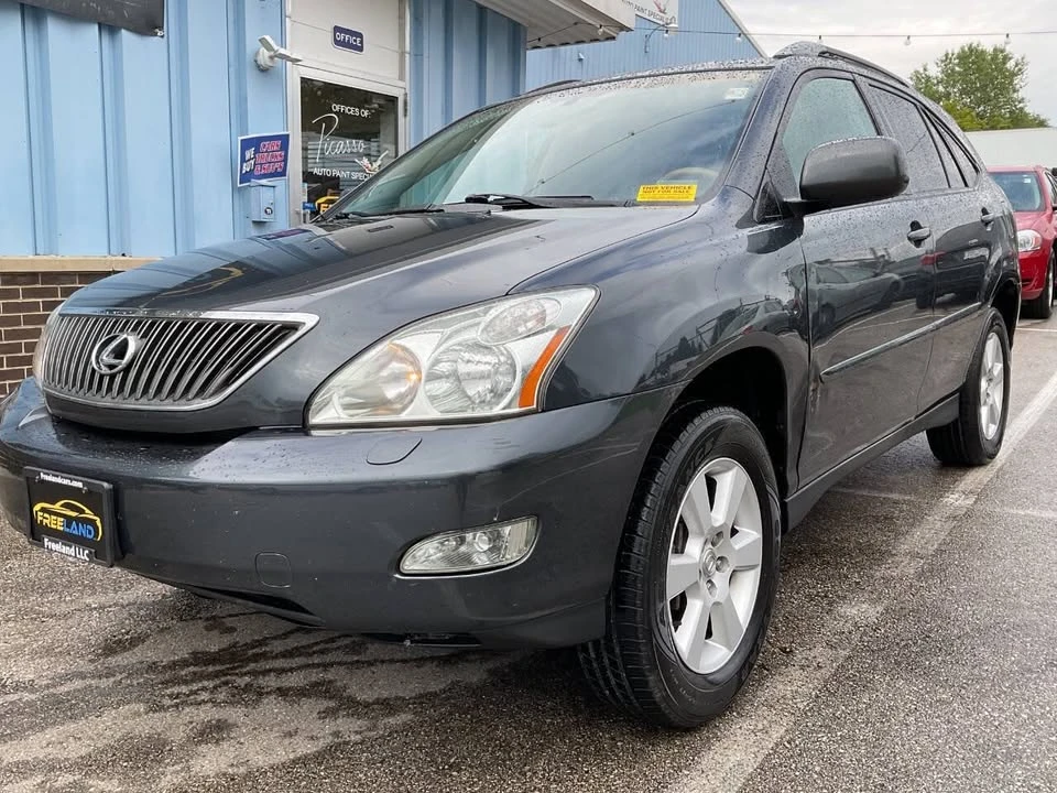 2004 Lexus RX 2nd Gen - Image 3 of 19