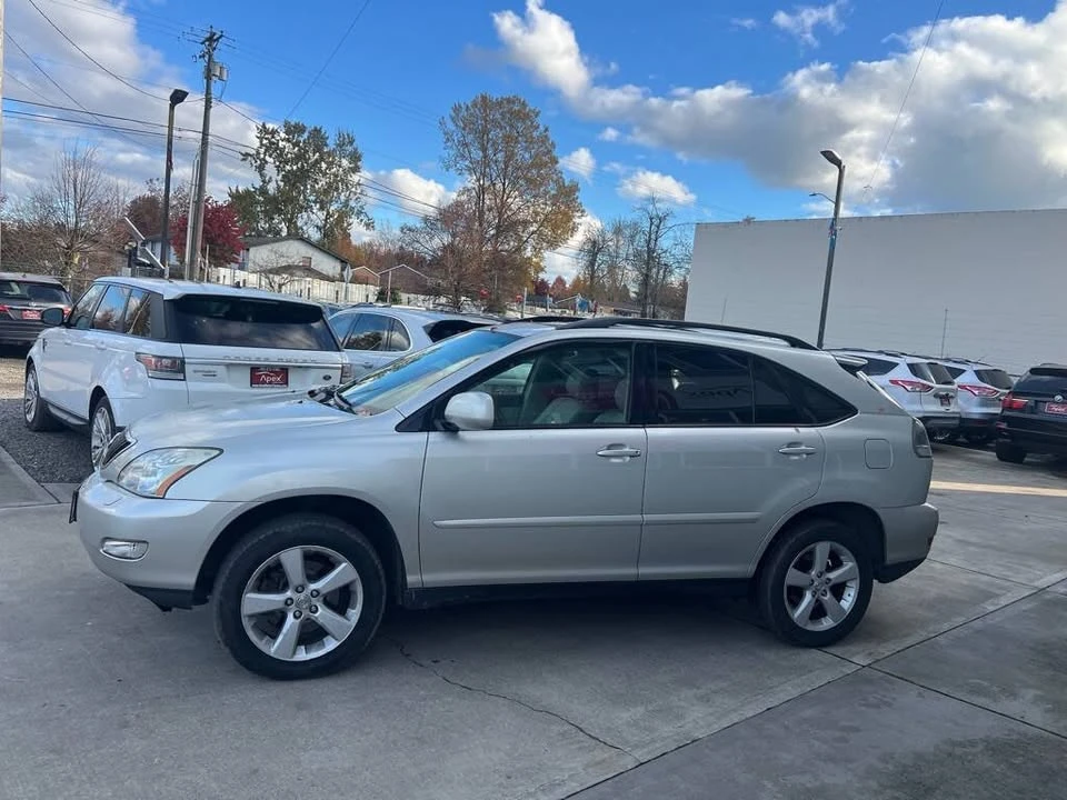 2004 Lexus RX 2nd Gen - Image 5 of 15