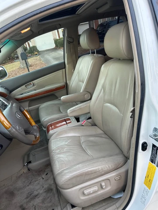 2004 Lexus RX 2nd Gen - Image 8 of 12