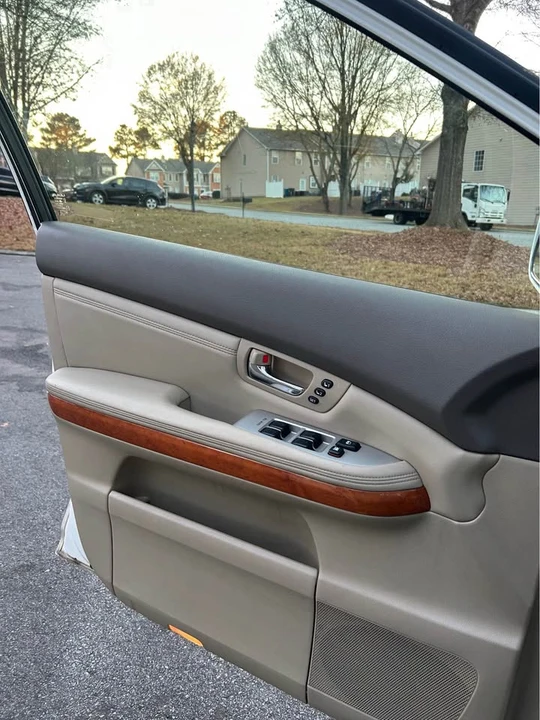 2004 Lexus RX 2nd Gen - Image 7 of 12