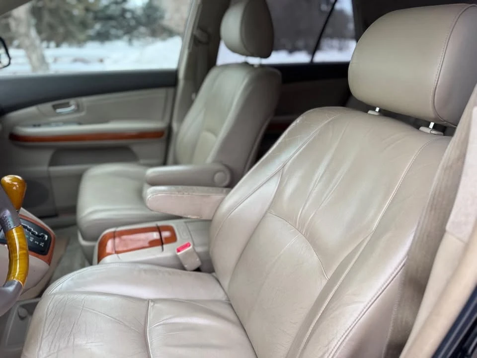 2004 Lexus RX 2nd Gen - Image 11 of 20