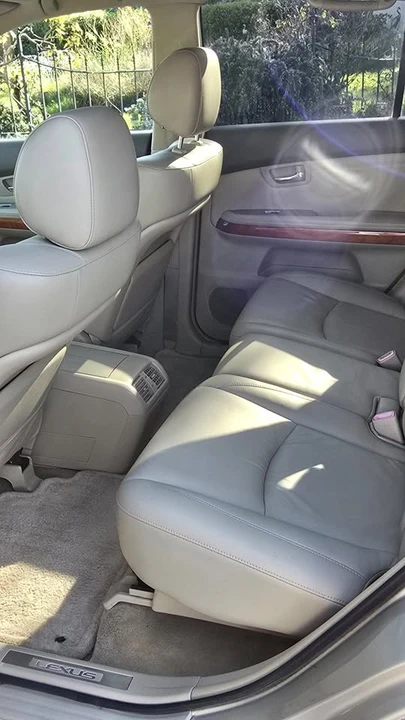 2004 Lexus RX 2nd Gen - Image 7 of 9