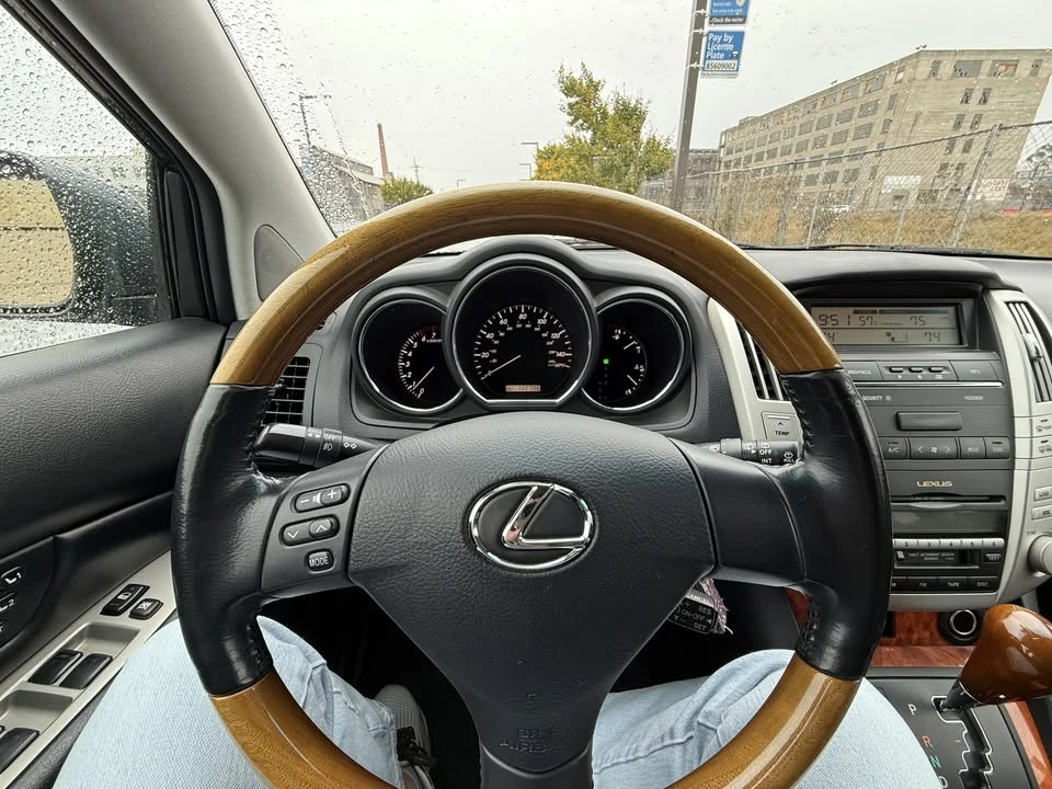 2004 Lexus RX 2nd Gen - Image 6 of 17
