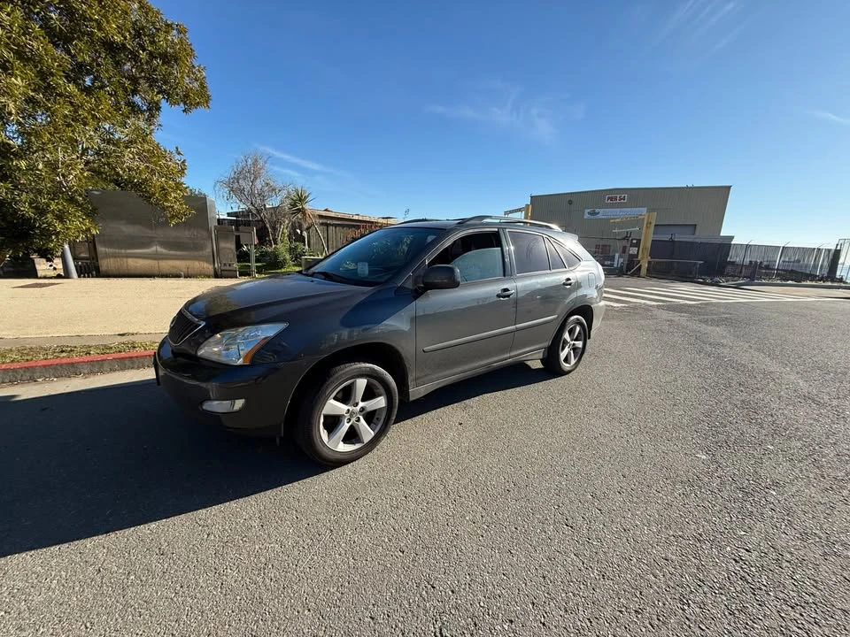 2004 Lexus RX 2nd Gen - Image 2 of 17