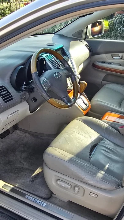 2004 Lexus RX 2nd Gen - Image 6 of 9