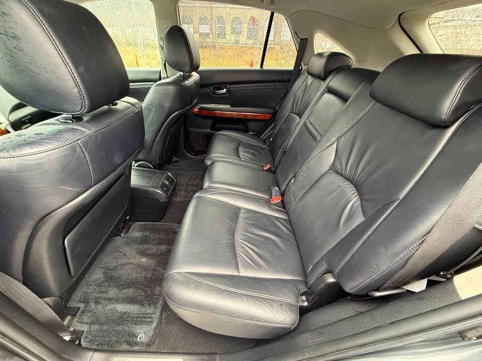 2004 Lexus RX 2nd Gen - Image 9 of 17
