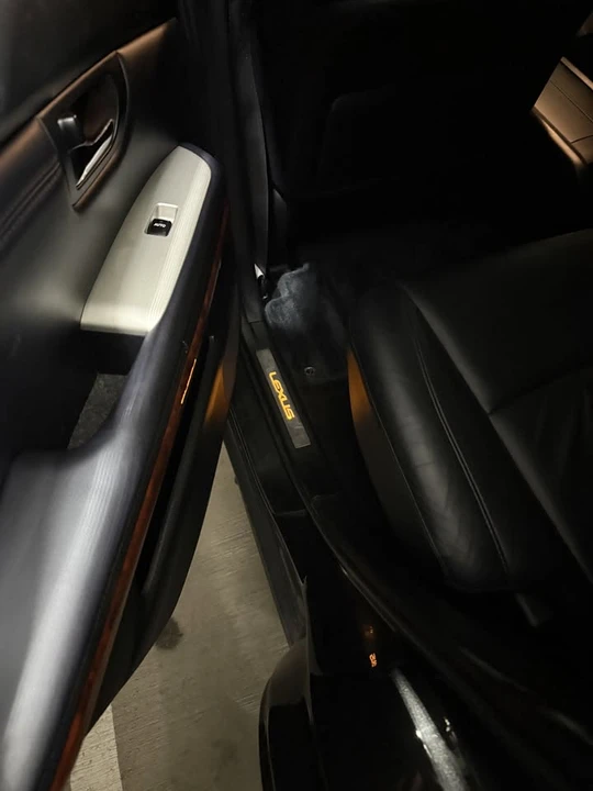 2004 Lexus RX 2nd Gen - Image 14 of 17