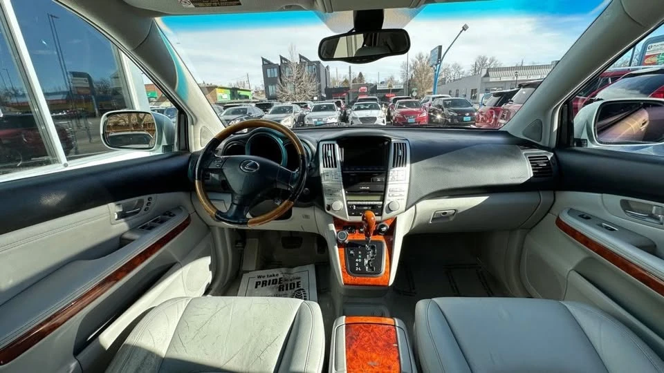2004 Lexus RX 2nd Gen - Image 12 of 14