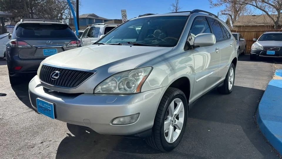 2004 Lexus RX 2nd Gen - Image 5 of 14