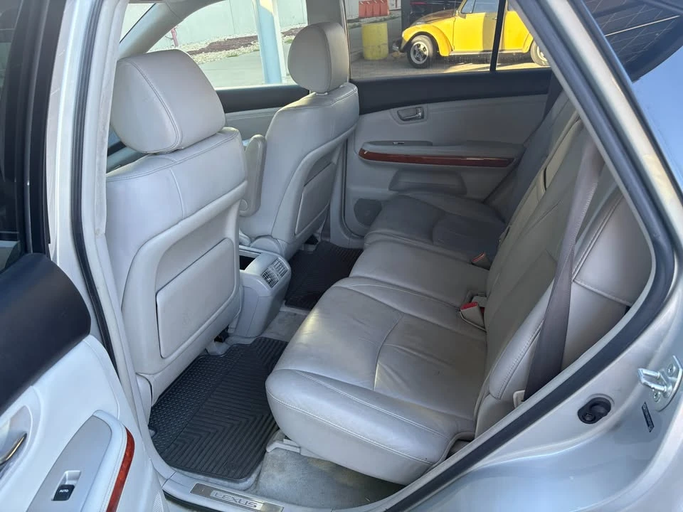 2004 Lexus RX 2nd Gen - Image 9 of 14