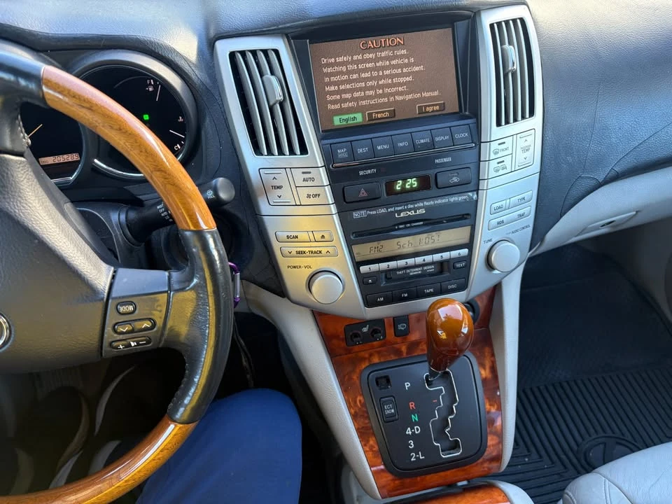 2004 Lexus RX 2nd Gen - Image 13 of 14