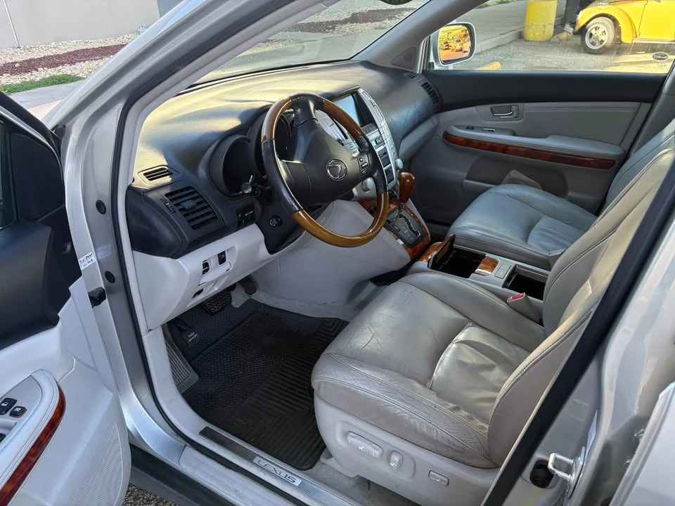 2004 Lexus RX 2nd Gen - Image 6 of 14