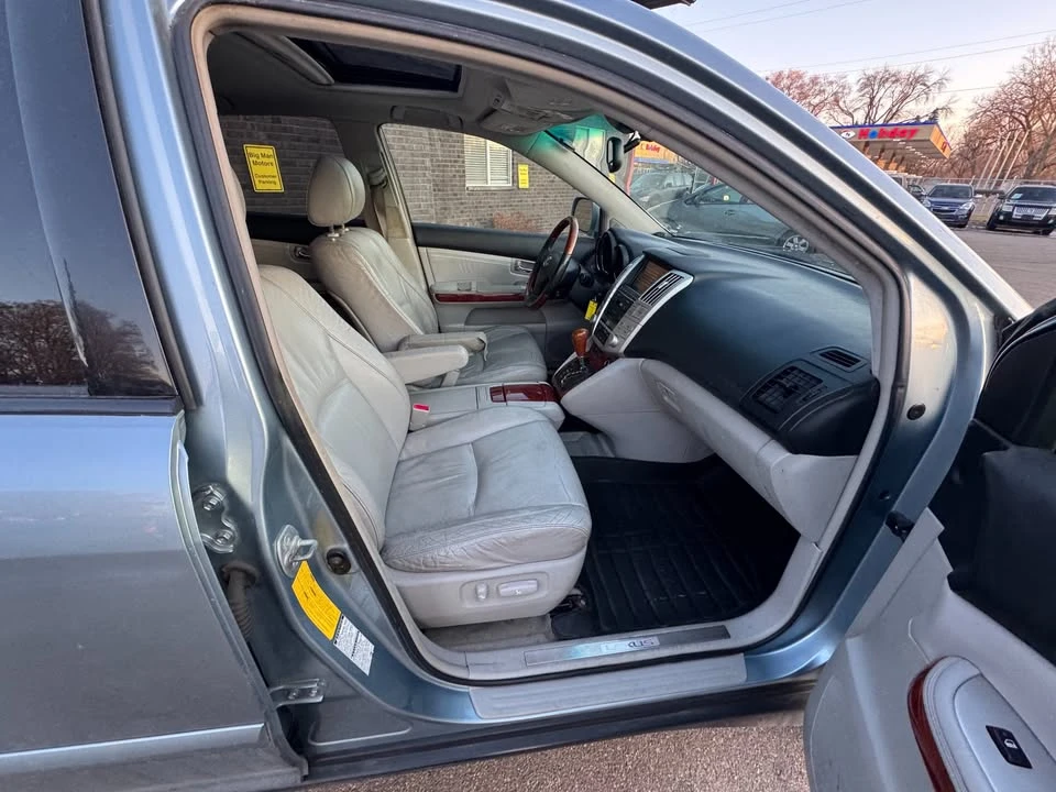 2004 Lexus RX 2nd Gen - Image 13 of 15
