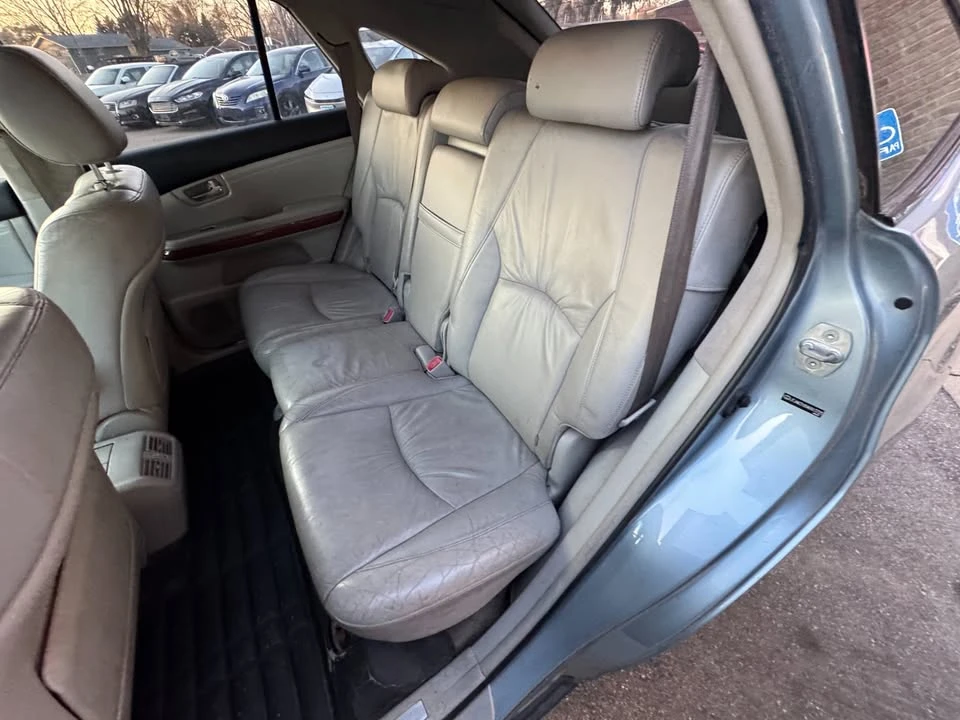 2004 Lexus RX 2nd Gen - Image 9 of 15