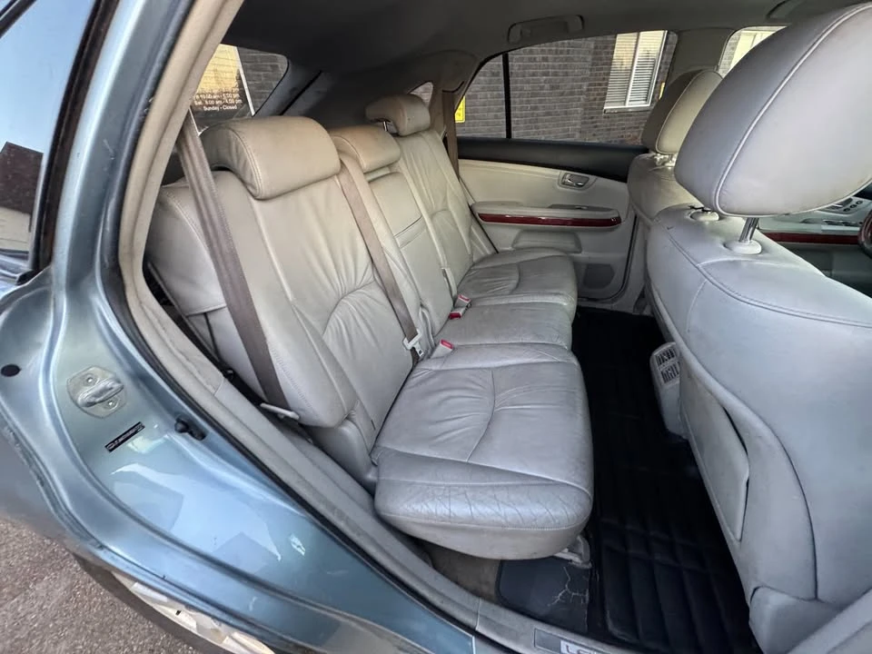 2004 Lexus RX 2nd Gen - Image 12 of 15