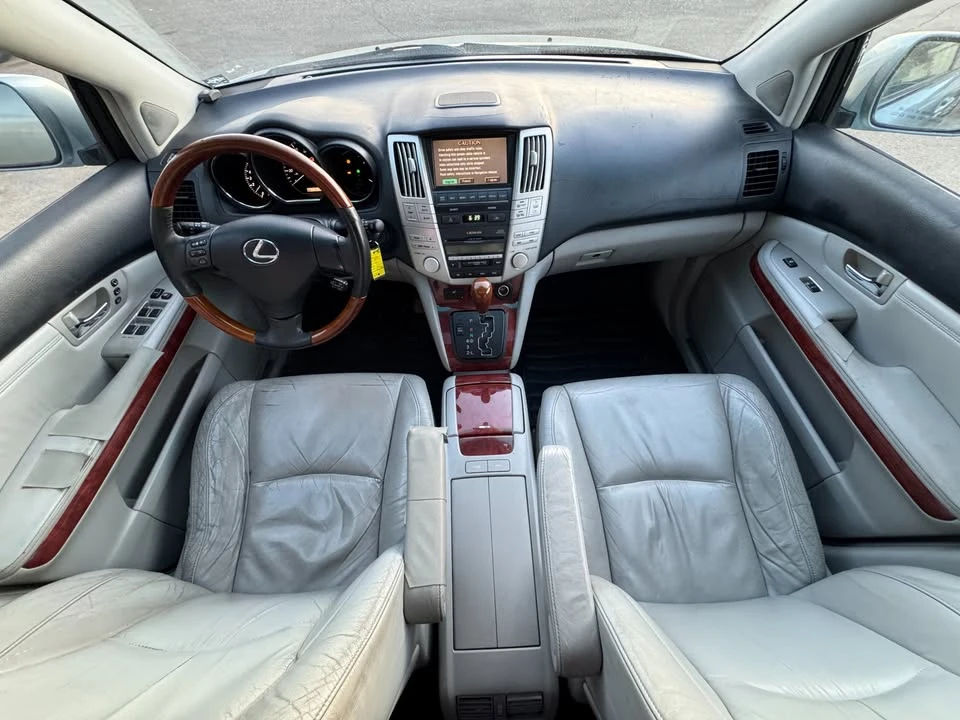 2004 Lexus RX 2nd Gen - Image 10 of 15