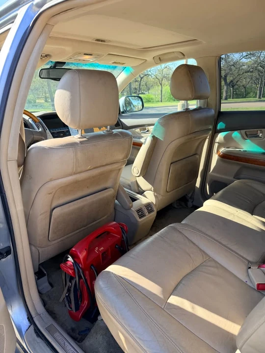 2004 Lexus RX 2nd Gen - Image 8 of 15