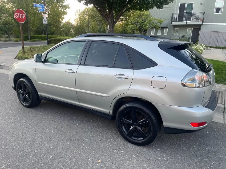 2004 Lexus RX 2nd Gen - Image 4 of 9