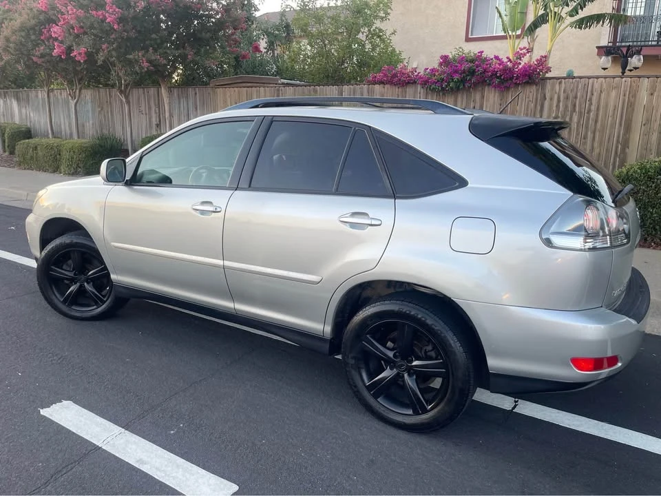 2004 Lexus RX 2nd Gen - Image 4 of 9