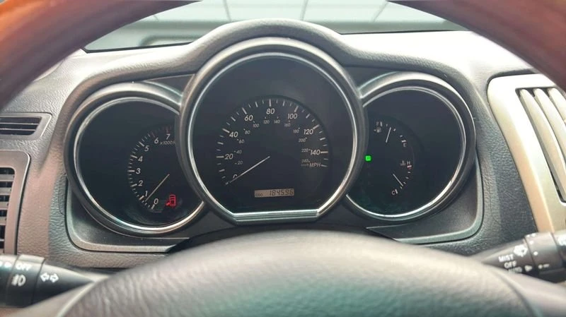 2004 Lexus RX 2nd Gen - Image 8 of 15