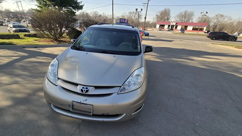 2004 Lexus RX 2nd Gen - Image 7 of 14