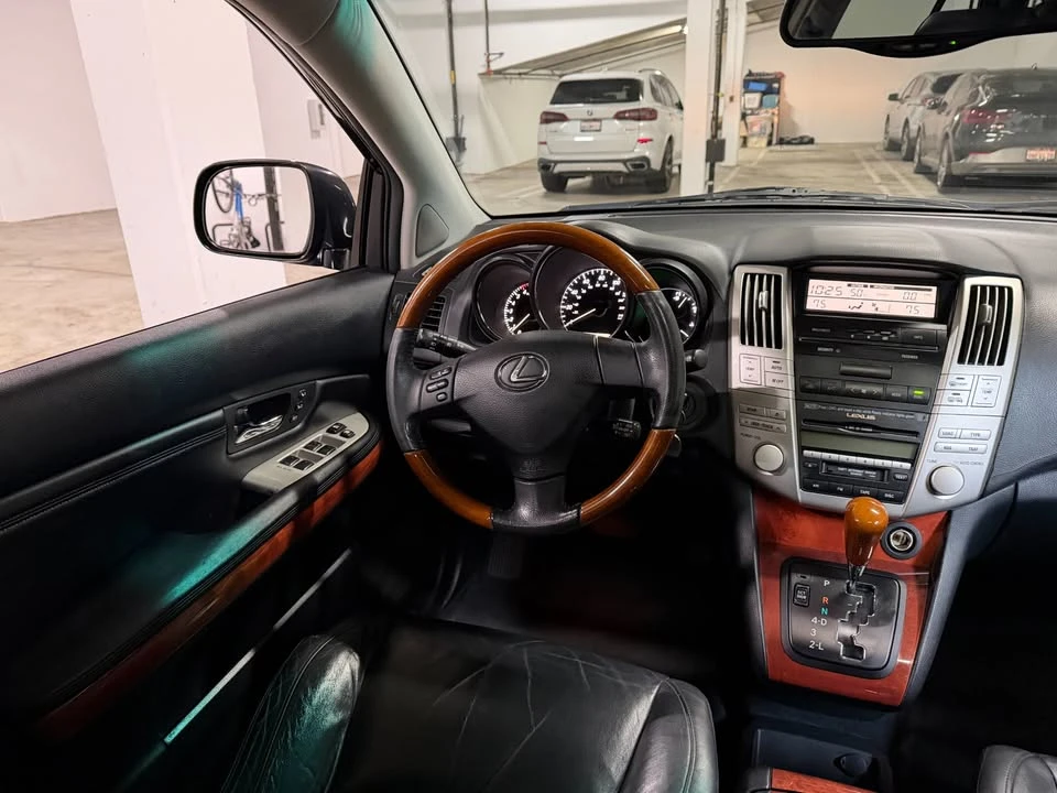 2004 Lexus RX 2nd Gen - Image 10 of 20