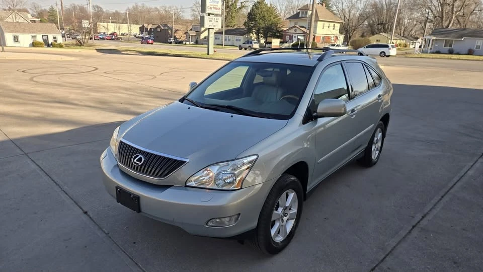 2004 Lexus RX 2nd Gen - Image 8 of 14
