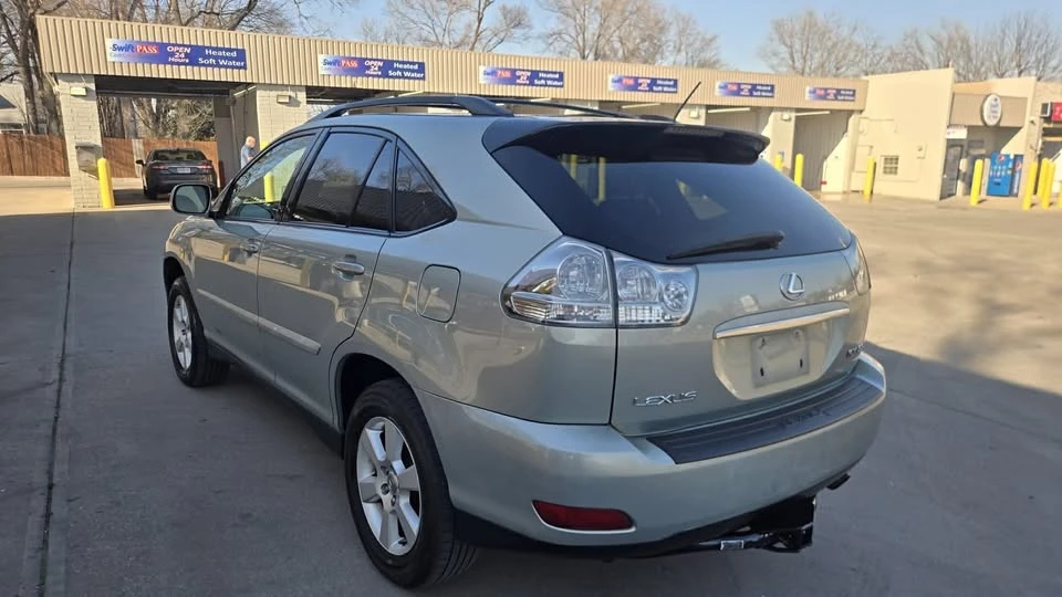 2004 Lexus RX 2nd Gen - Image 13 of 14