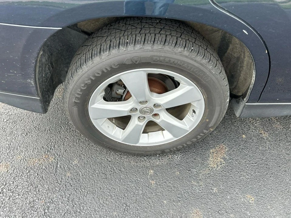2004 Lexus RX 2nd Gen - Image 9 of 18