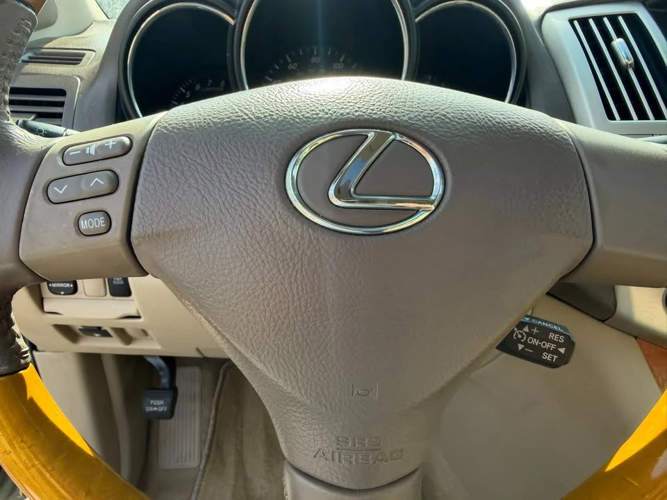 2004 Lexus RX 2nd Gen - Image 10 of 20