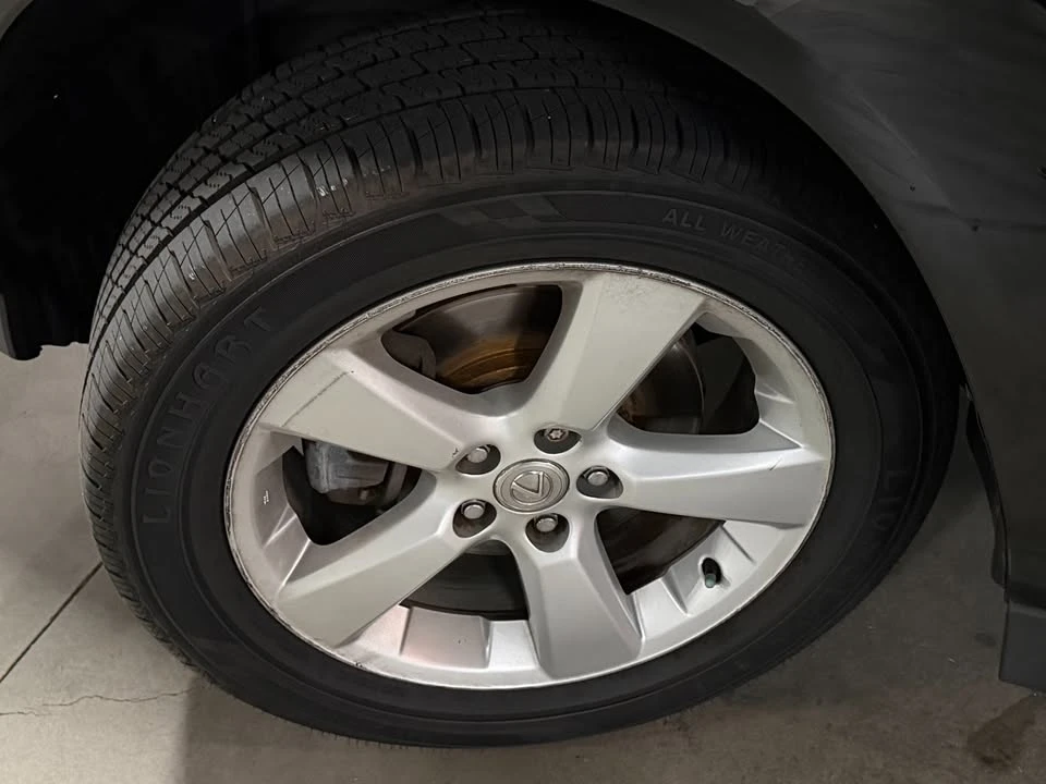 2004 Lexus RX 2nd Gen - Image 8 of 20