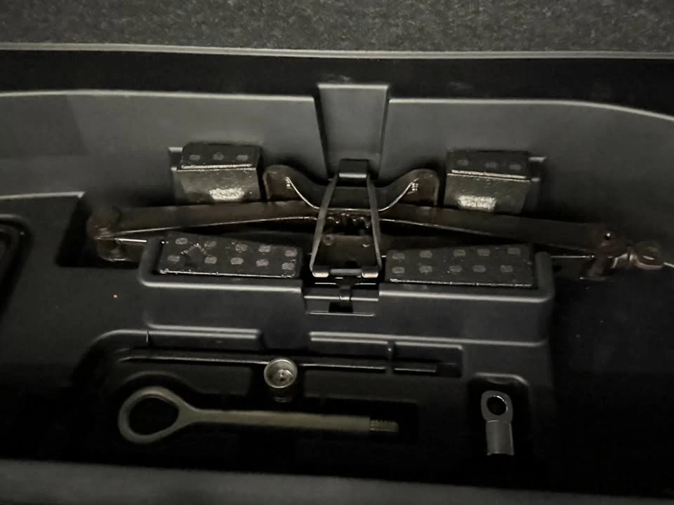 2004 Lexus RX 2nd Gen - Image 15 of 20