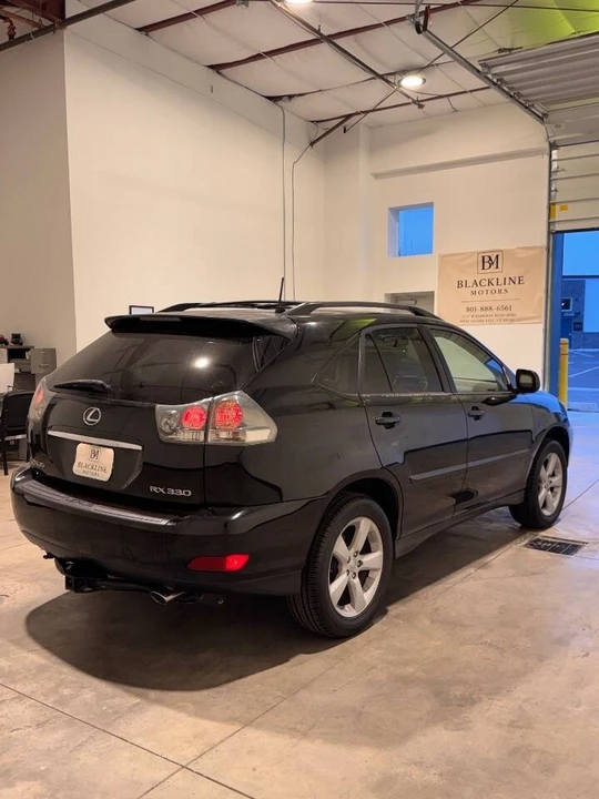 2004 Lexus RX 2nd Gen - Image 17 of 19