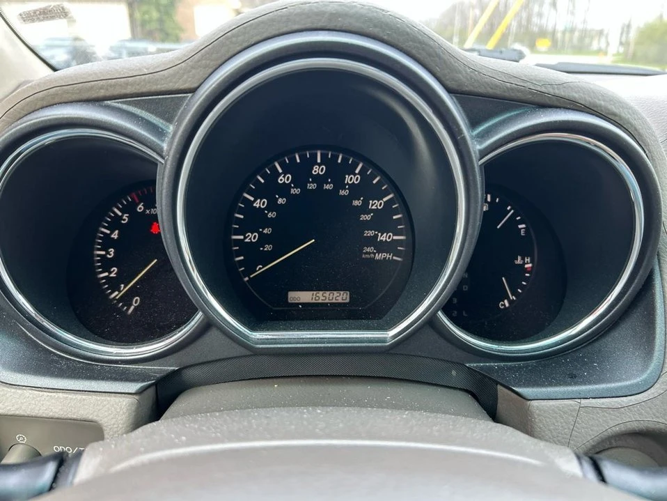 2004 Lexus RX 2nd Gen - Image 15 of 18