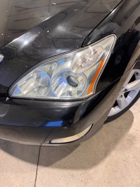 2004 Lexus RX 2nd Gen - Image 3 of 19