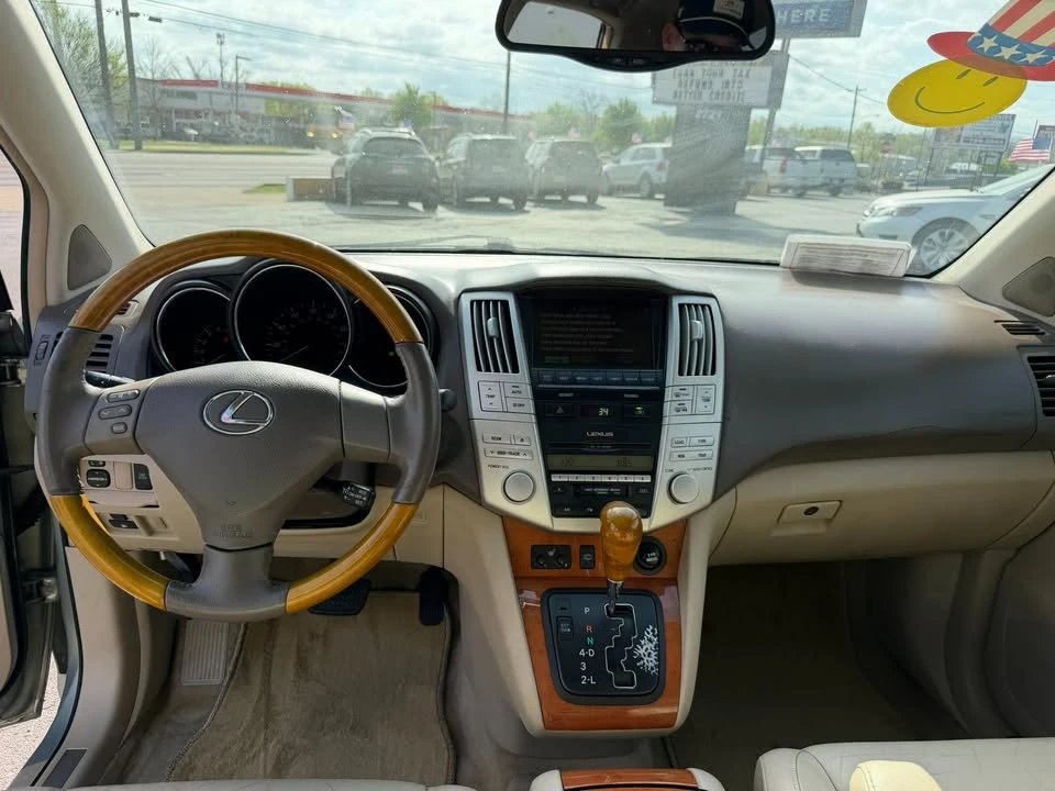 2004 Lexus RX 2nd Gen - Image 15 of 20