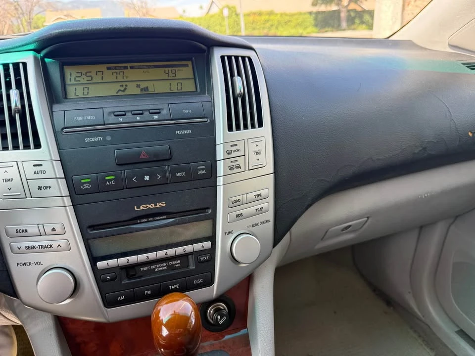2004 Lexus RX 2nd Gen - Image 6 of 8