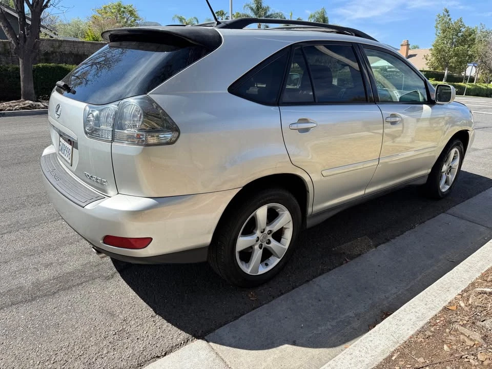 2004 Lexus RX 2nd Gen - Image 4 of 8
