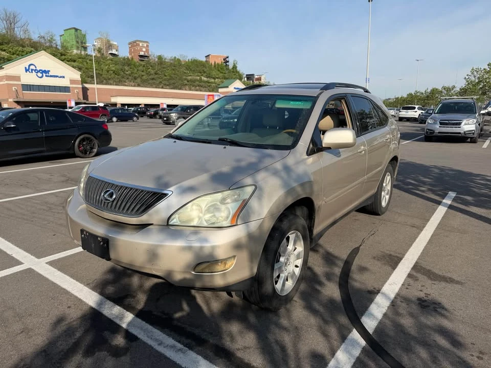 2004 Lexus RX 2nd Gen - Image 3 of 16