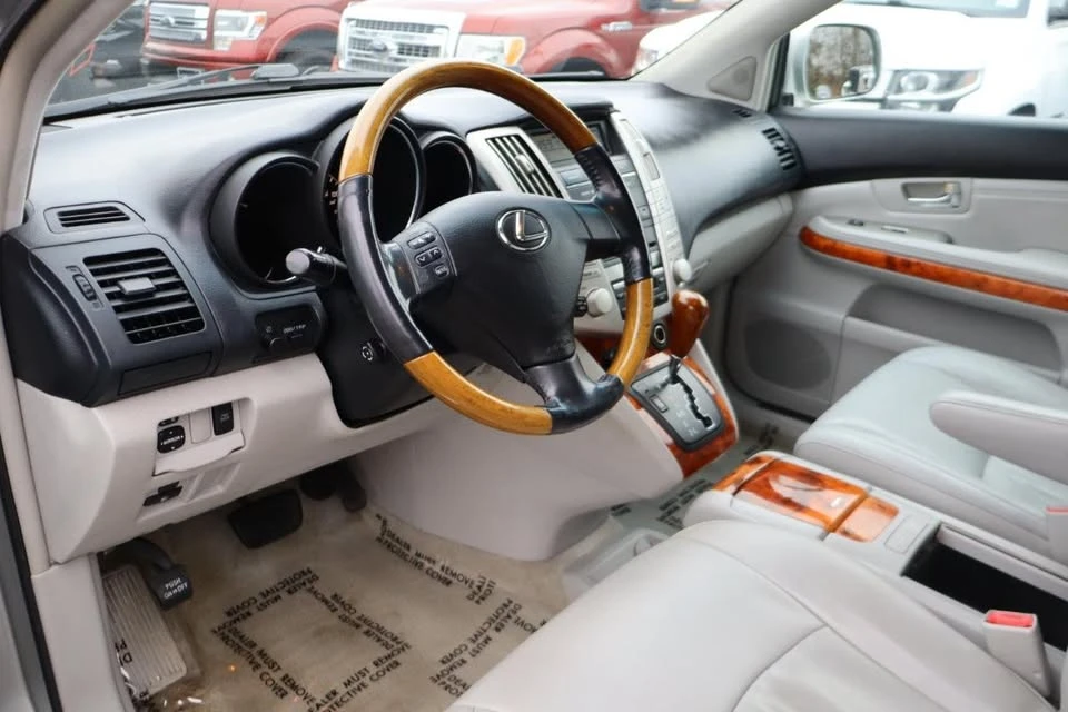 2004 Lexus RX 2nd Gen - Image 9 of 20