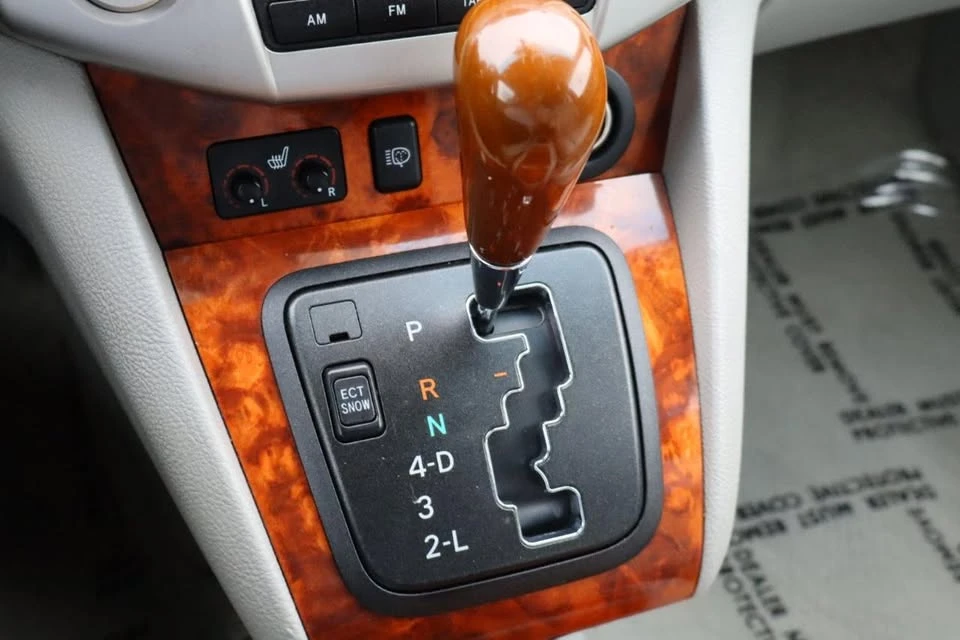 2004 Lexus RX 2nd Gen - Image 19 of 20