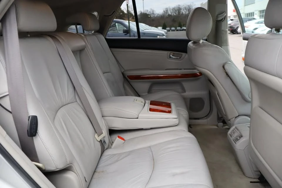 2004 Lexus RX 2nd Gen - Image 13 of 20