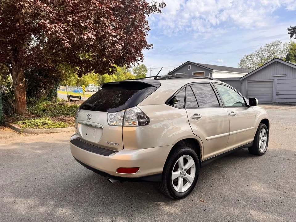 2004 Lexus RX 2nd Gen - Image 3 of 11