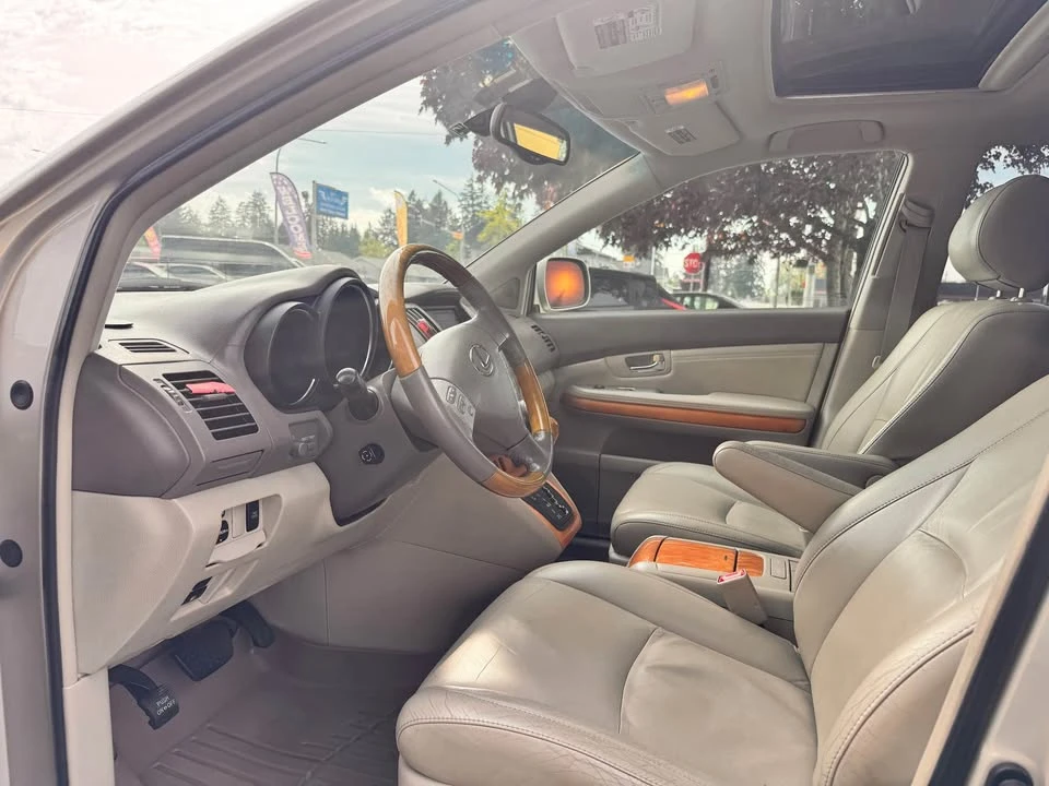 2004 Lexus RX 2nd Gen - Image 9 of 11