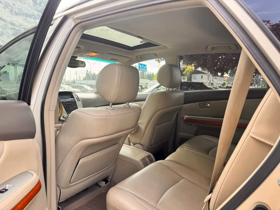 2004 Lexus RX 2nd Gen - Image 7 of 11