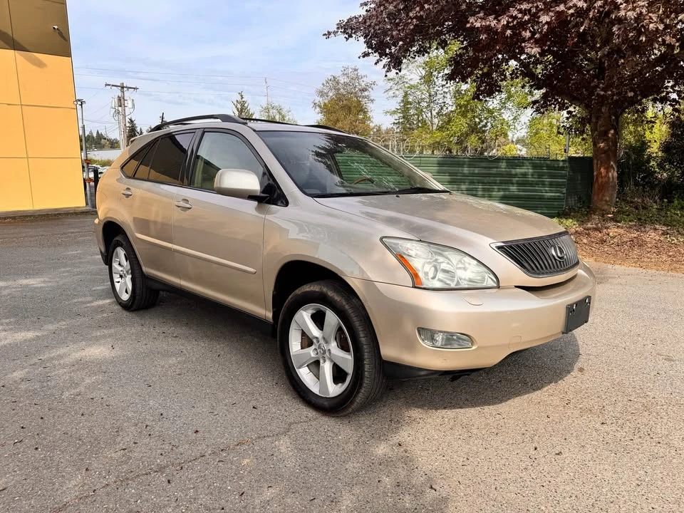2004 Lexus RX 2nd Gen - Image 2 of 11