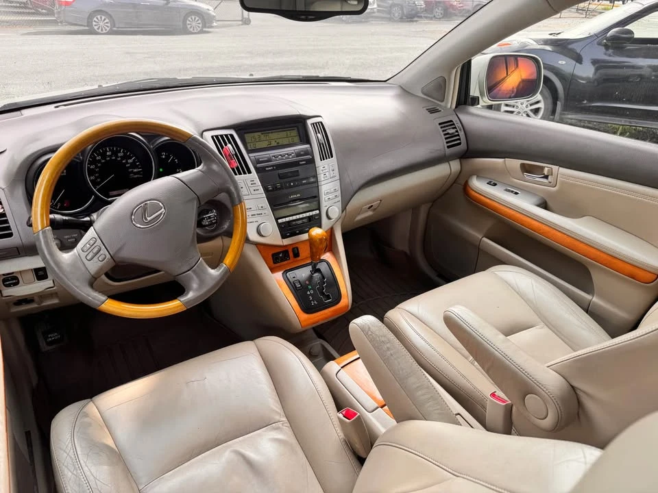 2004 Lexus RX 2nd Gen - Image 8 of 11