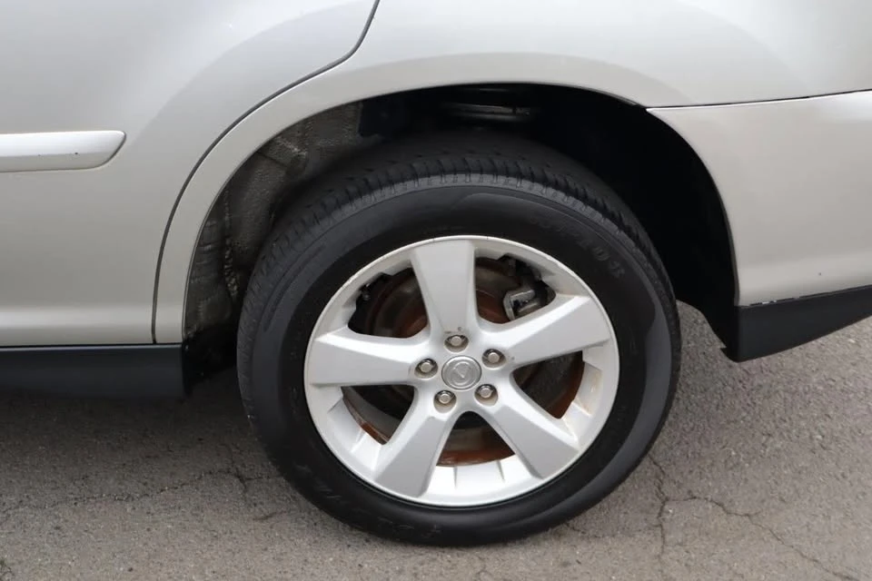 2004 Lexus RX 2nd Gen - Image 8 of 20